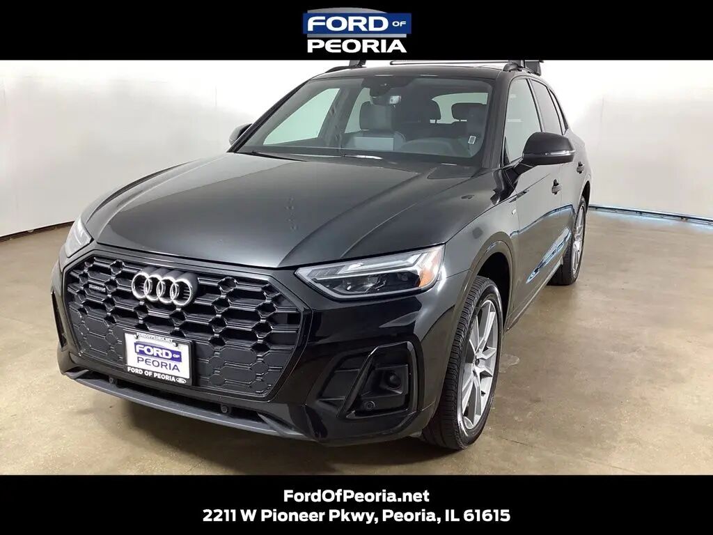 2025 Audi Q5 quattro S line Premium 45 TFSI — photo 1 of 13