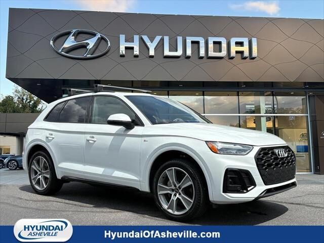 2025 Audi Q5 quattro S line Premium 45 TFSI — photo 1 of 13