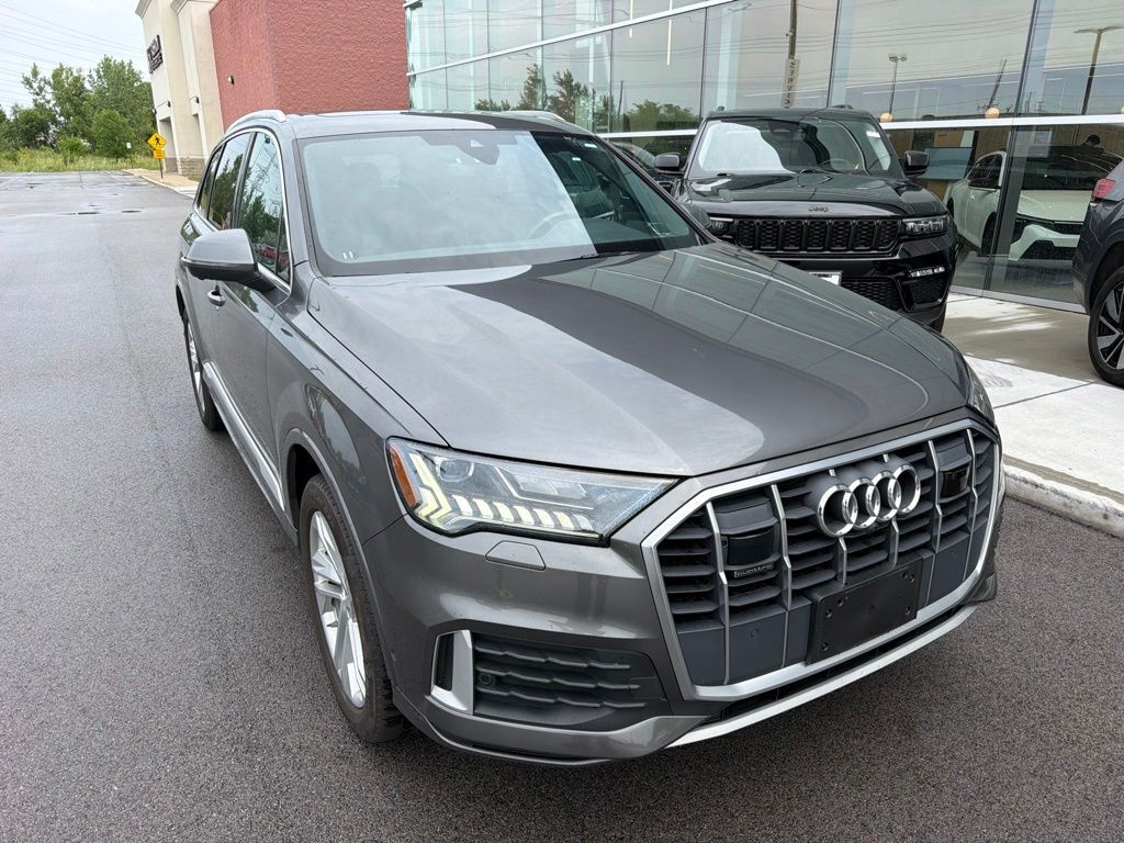 2023 Audi Q7 45 Premium Plus — photo 1 of 13