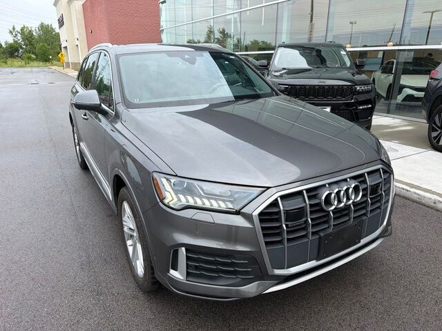 2023 Audi Q7 45 Premium Plus