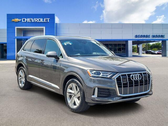 2021 Audi Q7 quattro Premium Plus 45 TFSI — photo 1 of 13