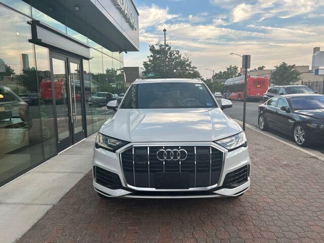 2021 Audi Q7 quattro Premium Plus 55 TFSI