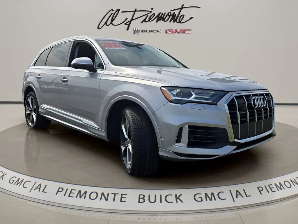 2022 Audi Q7 quattro Premium Plus 55 TFSI — photo 1 of 26