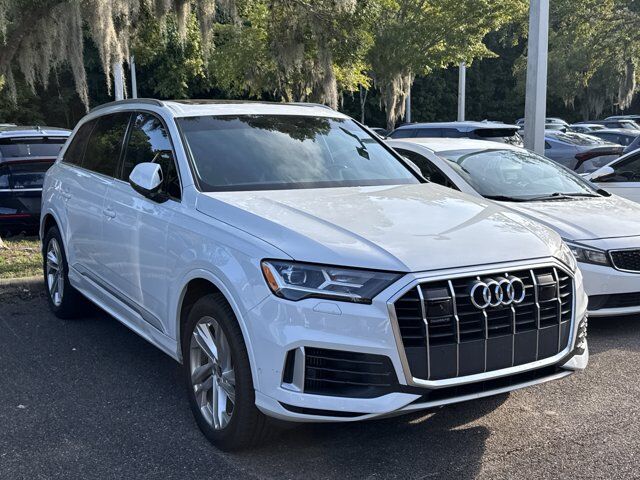 2022 Audi Q7 55 Premium Plus