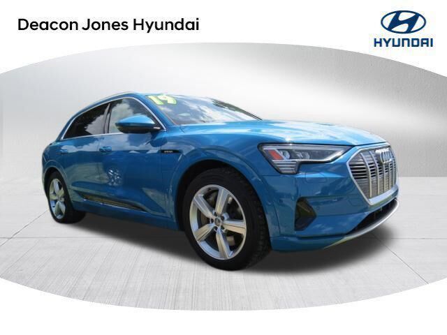 2019 Audi e-tron quattro Prestige