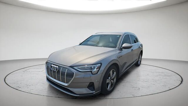 2019 Audi e-tron quattro Prestige
