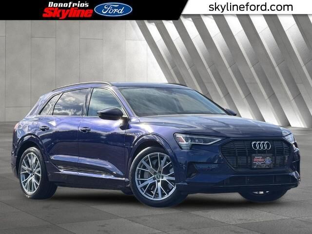 2021 Audi e-tron quattro Prestige