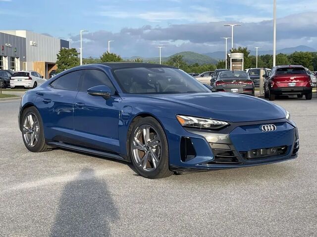 2024 Audi e-tron GT quattro Premium Plus