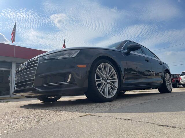 2017 Audi A4 2.0T quattro Prestige