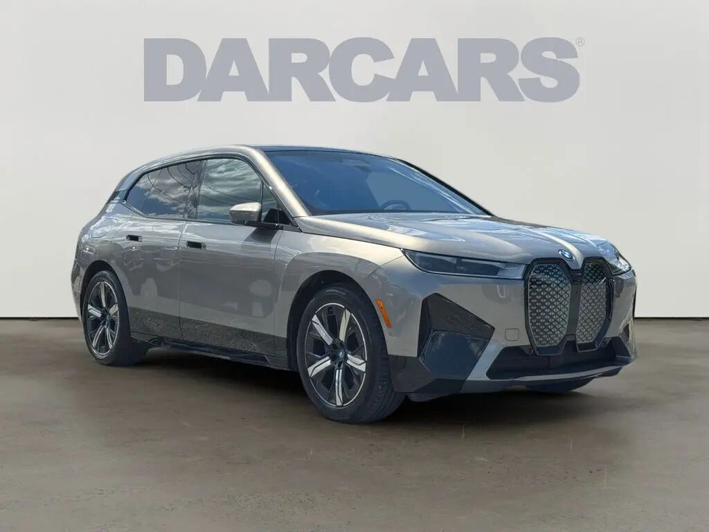 2023 BMW iX xDrive50 — photo 1 of 13