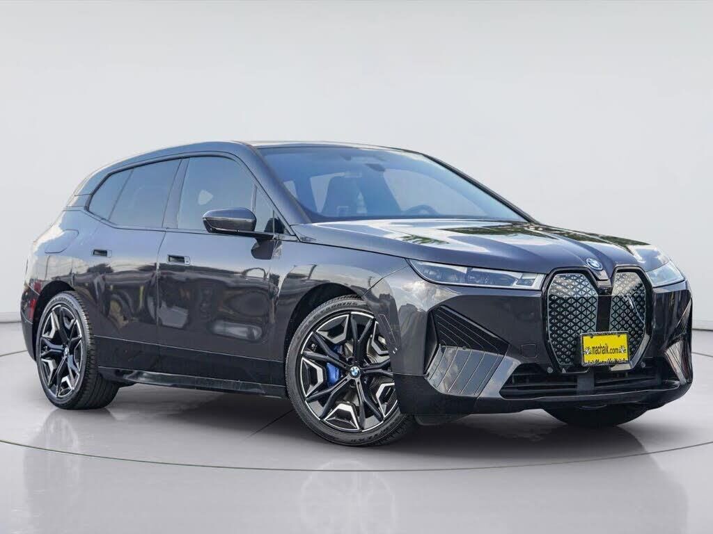 2022 BMW iX xDrive50 — photo 1 of 1