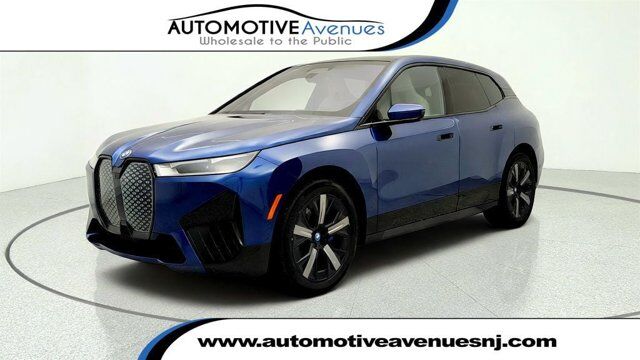 2025 BMW iX xDrive50 — photo 1 of 13