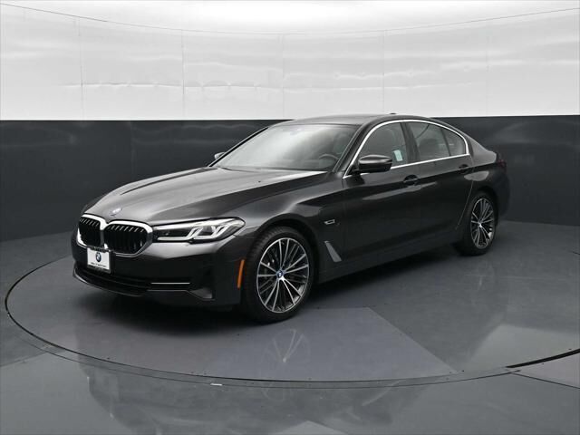 2023 BMW 5 Series 530e — photo 1 of 13