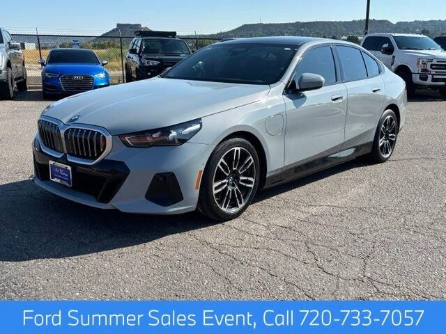 2026 BMW 5 Series 550e xDrive — photo 1 of 13