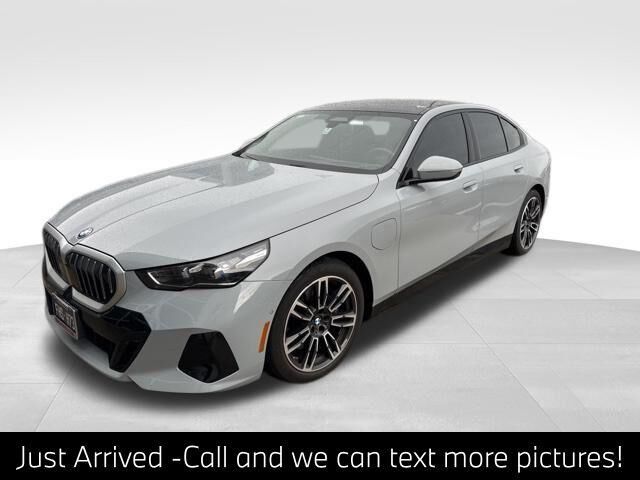2026 BMW 5 Series 550e xDrive