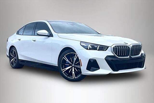 2026 BMW 5 Series 550e xDrive