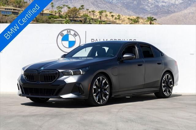 2026 BMW 5 Series 550e xDrive — photo 1 of 13