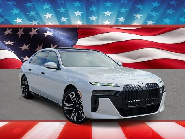 2023 BMW 7 Series 740i — photo 1 of 13