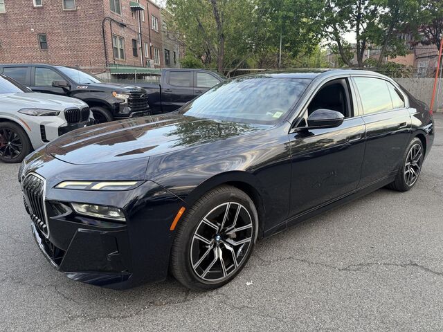2025 BMW 7 Series 740i xDrive