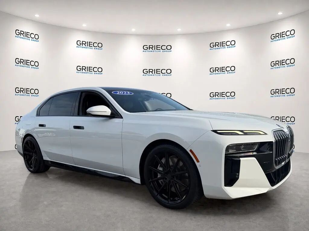 2023 BMW 7 Series 760i xDrive — photo 1 of 13