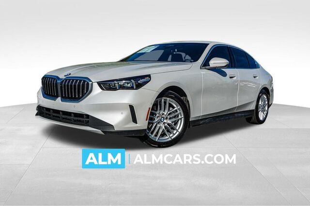 2025 BMW 5 Series 530i