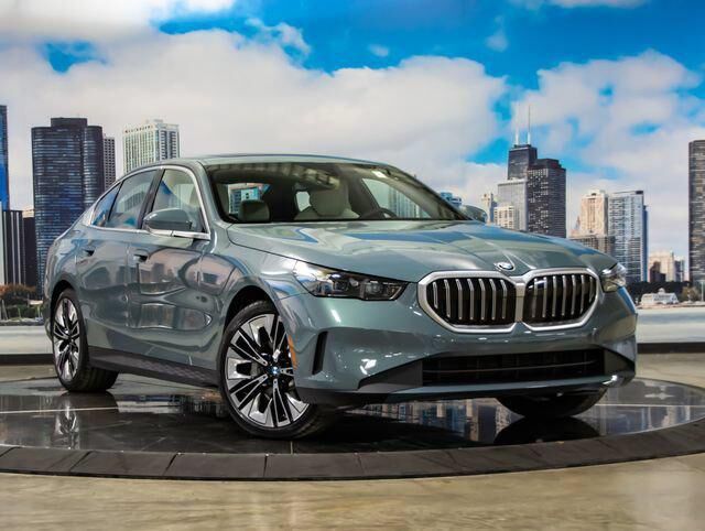 2027 BMW 5 Series 530i xDrive — photo 1 of 13
