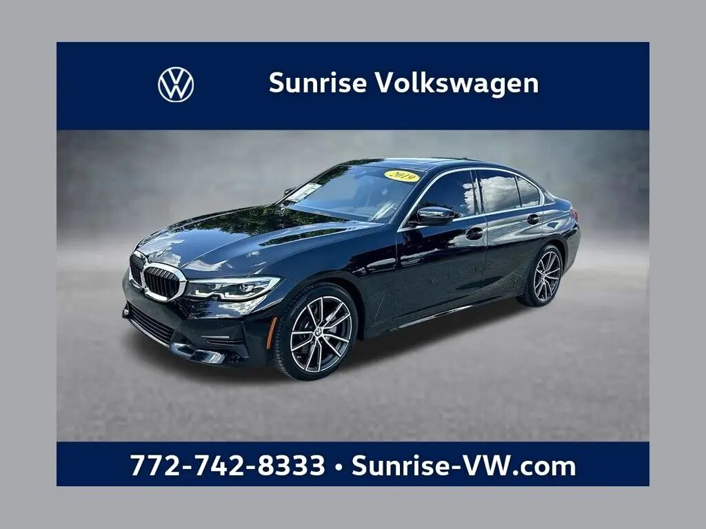 2019 BMW 3 Series 330i — photo 1 of 13