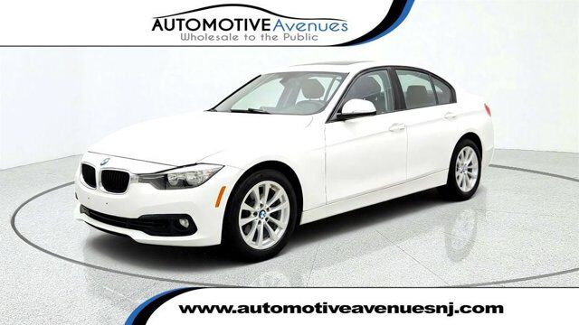 2017 BMW 3 Series 320i xDrive — photo 1 of 13