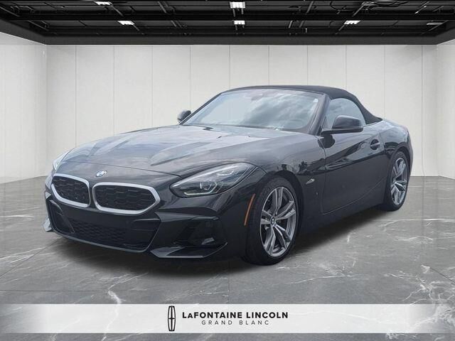 2025 BMW Z4 sDrive30i — photo 1 of 13