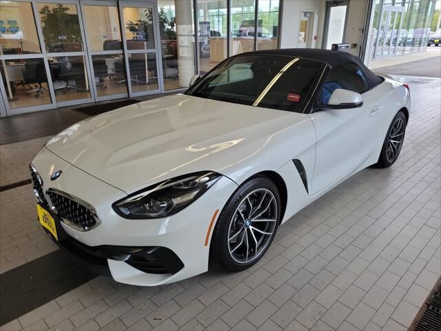 2022 BMW Z4 sDrive30i — photo 1 of 13