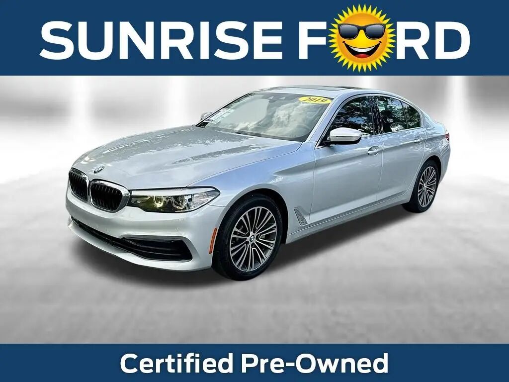 2019 BMW 5 Series 530i — photo 1 of 13