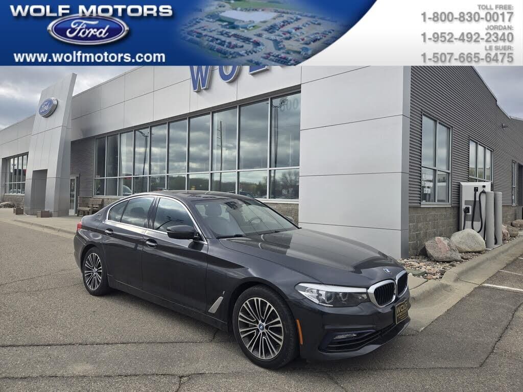 2018 BMW 5 Series 530e xDrive iPerformance — photo 1 of 1