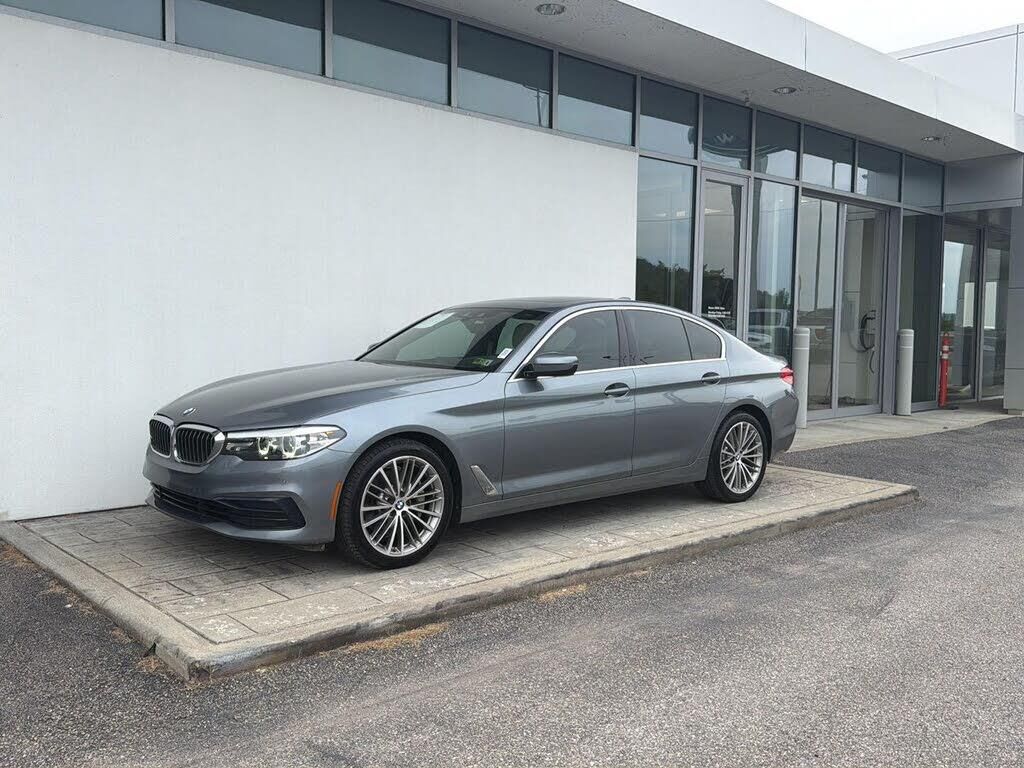 2020 BMW 5 Series 530i xDrive — photo 1 of 1