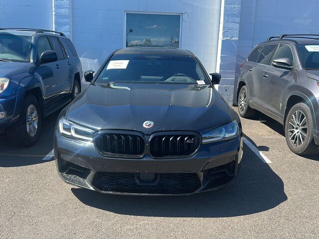 2022 BMW M5