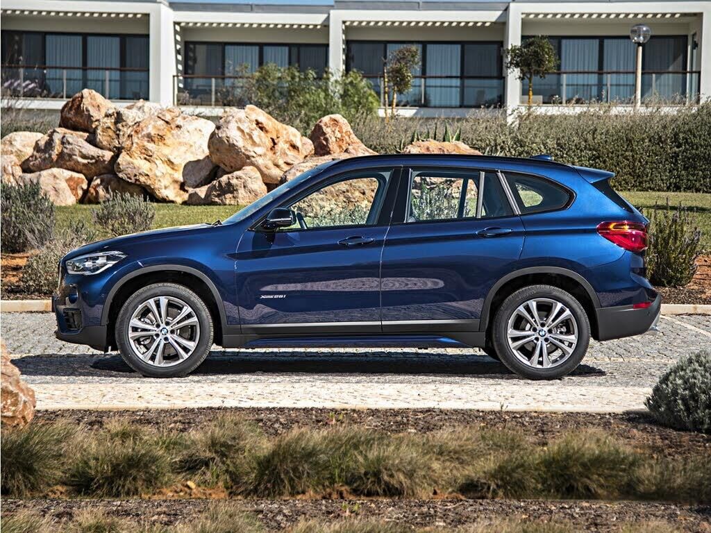 2017 BMW X1 xDrive28i — photo 1 of 1