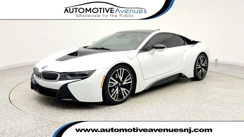 2015 BMW i8 Base — photo 1 of 13
