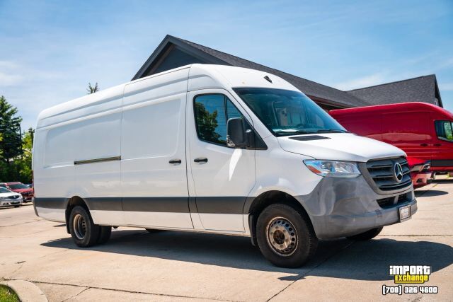 2019 Mercedes-Benz Sprinter 3500 XD Crew High Roof w/170  WB Van 3D