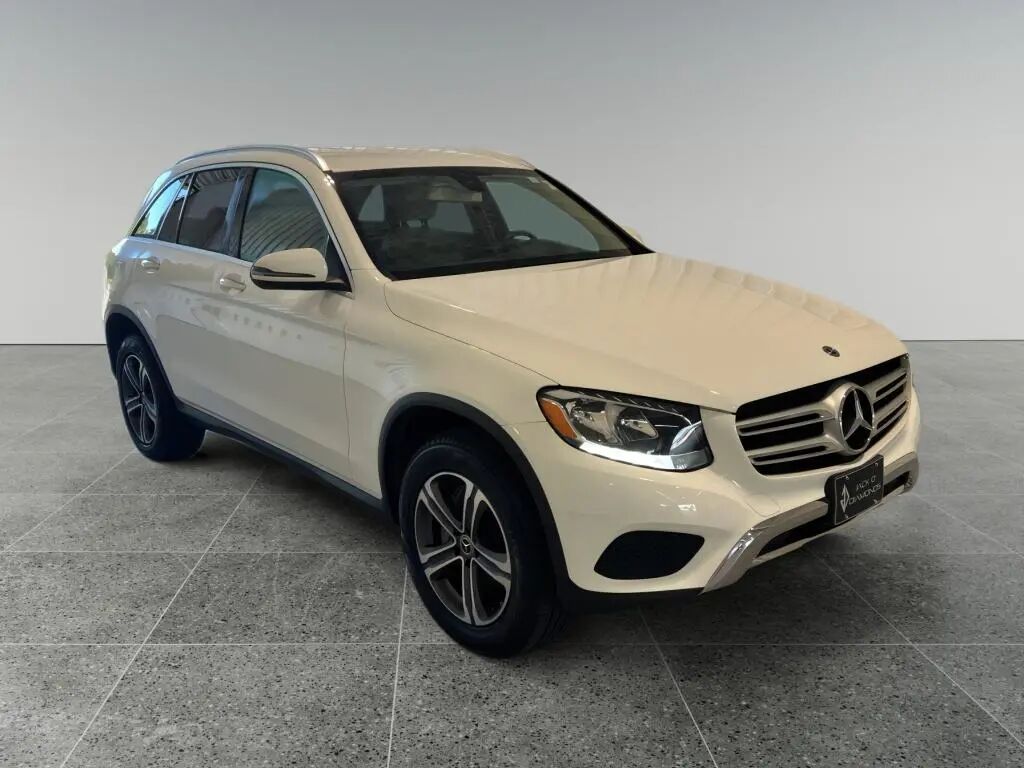 2019 Mercedes-Benz GLC GLC 300 — photo 1 of 13