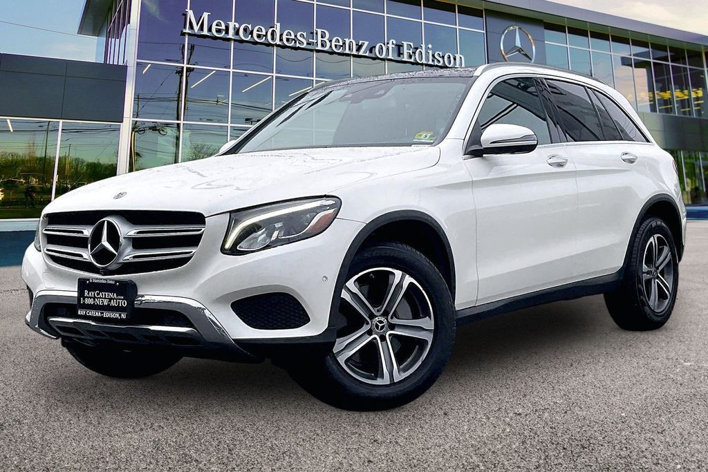 2019 Mercedes-Benz GLC GLC 300 — photo 1 of 2
