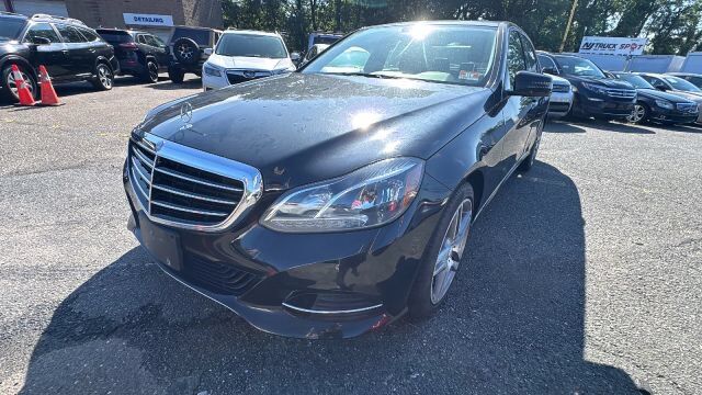 2014 Mercedes-Benz E-Class E 350 4MATIC Sedan 4D — photo 1 of 1