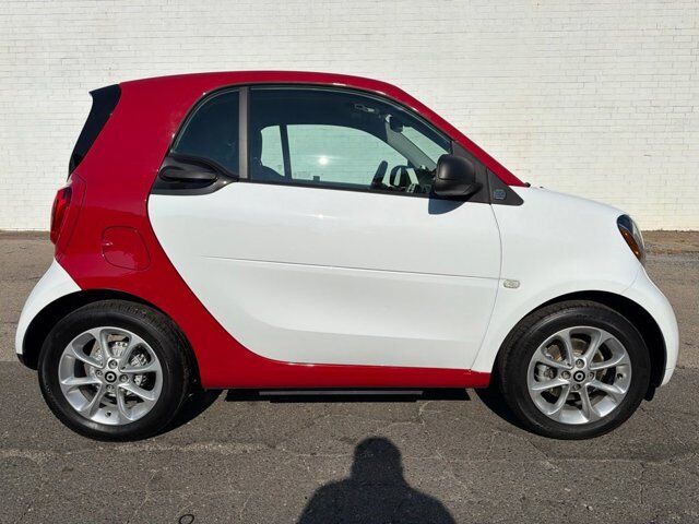 2019 smart EQ fortwo Coupe — photo 1 of 13