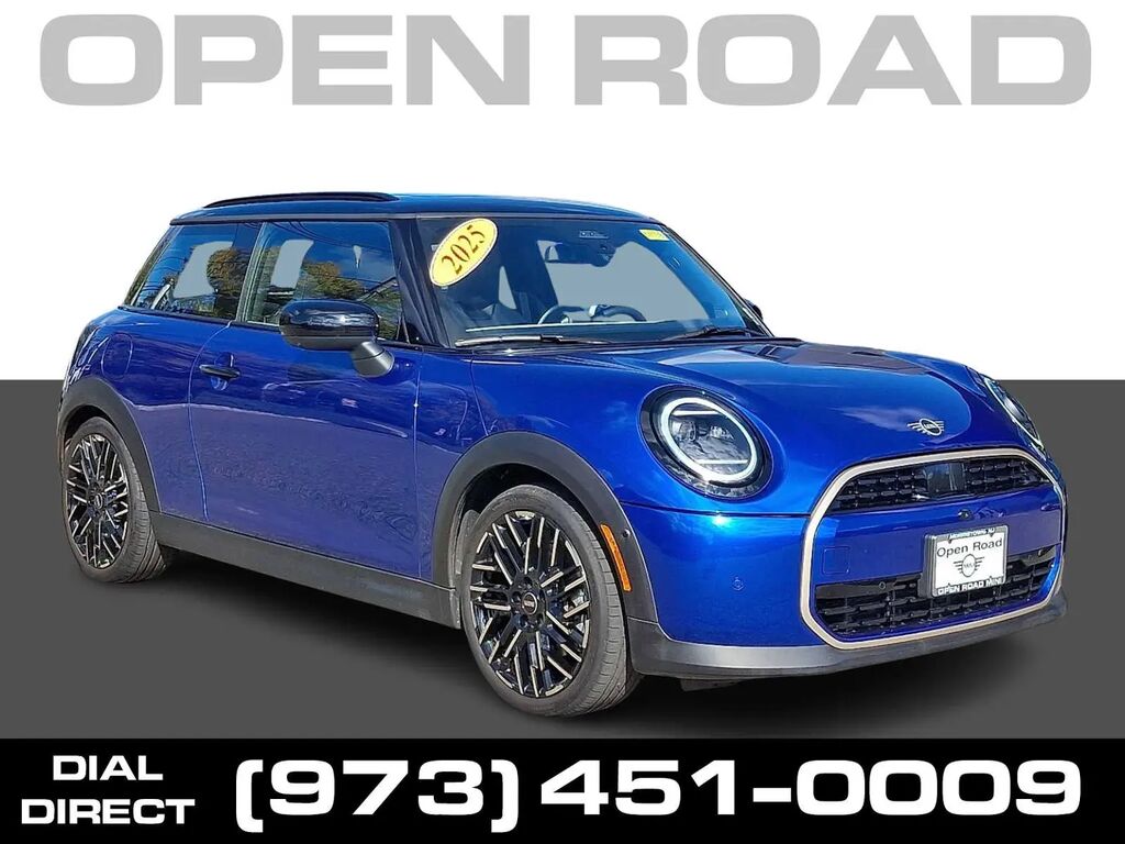 2025 MINI Hardtop 2 Door Cooper — photo 1 of 1