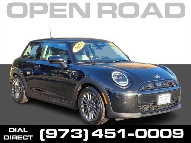 2025 MINI Hardtop 2 Door Cooper S — photo 1 of 5