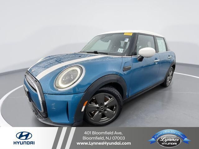 2022 MINI Hardtop 4 Door Cooper — photo 1 of 13