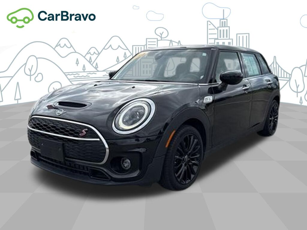 2023 MINI Clubman Cooper S — photo 1 of 6