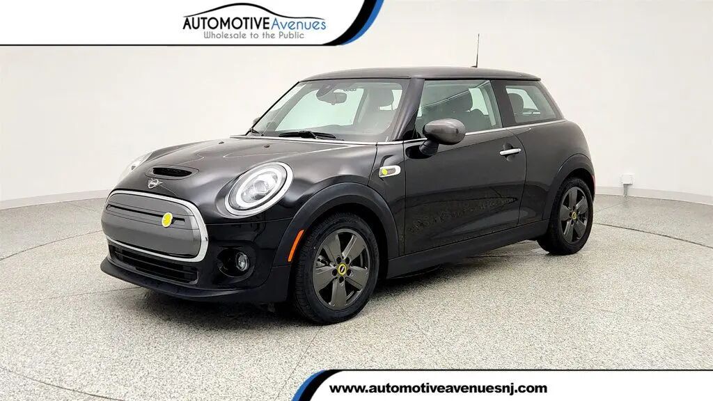 2021 MINI Hardtop 2 Door Cooper SE — photo 1 of 5