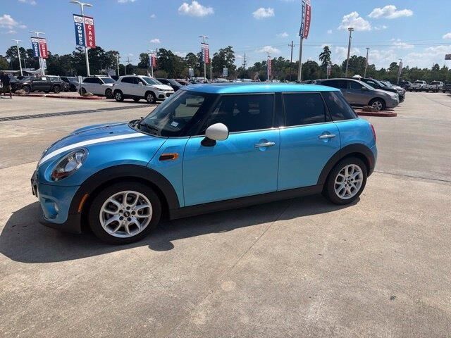 2017 MINI Hardtop 4 Door Cooper