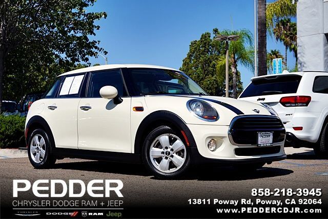 2019 MINI Hardtop 4 Door Cooper — photo 1 of 13