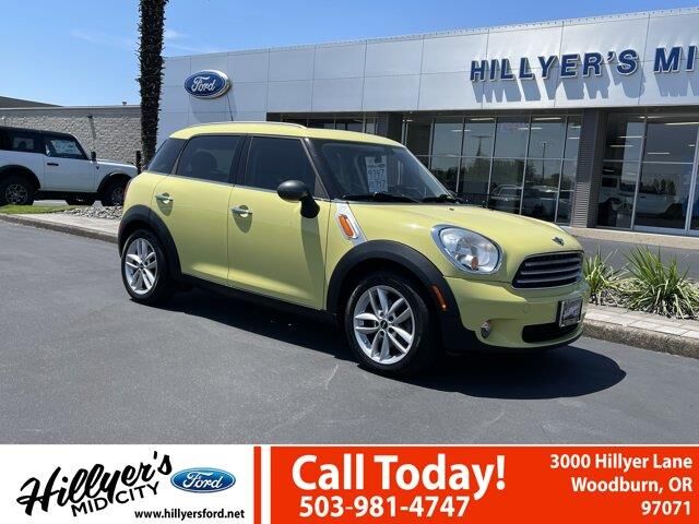 2012 MINI Cooper Countryman Base