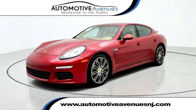 2016 Porsche Panamera 4 Edition